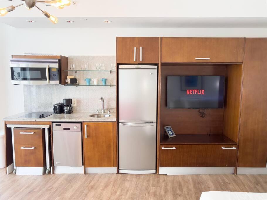 Rooftop-Pool King Bed Suite On Ocean Dr C305 Miami Beach Exterior photo