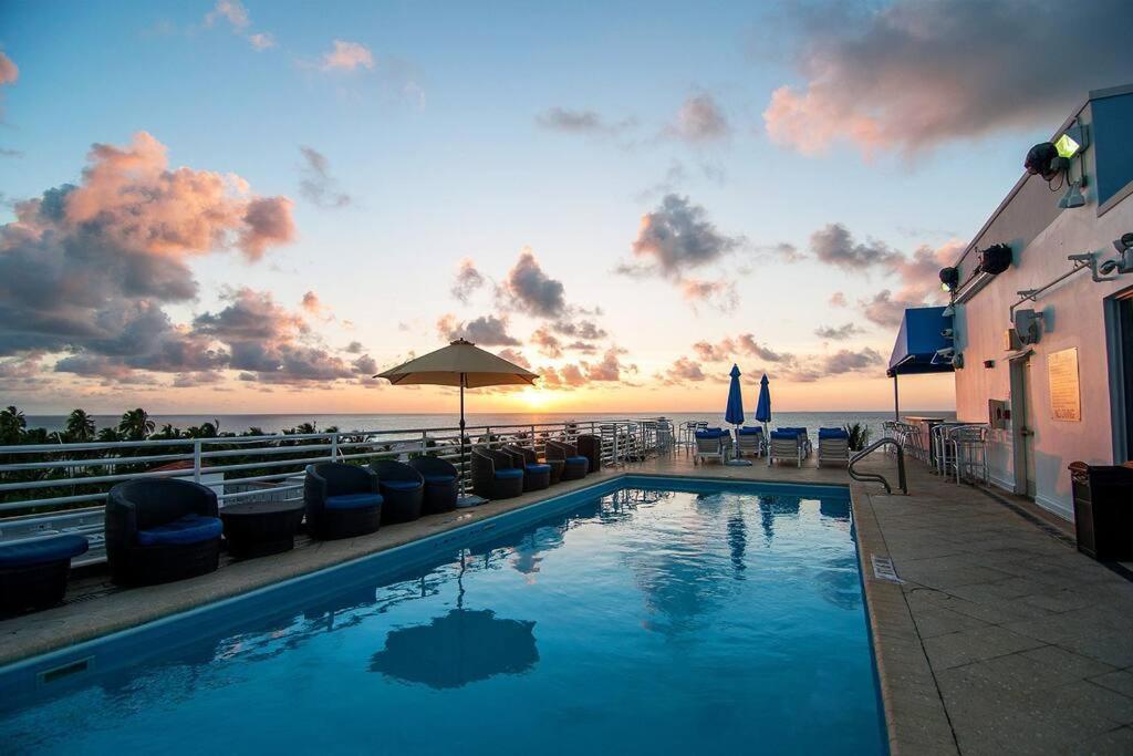 Rooftop-Pool King Bed Suite On Ocean Dr C305 Miami Beach Exterior photo