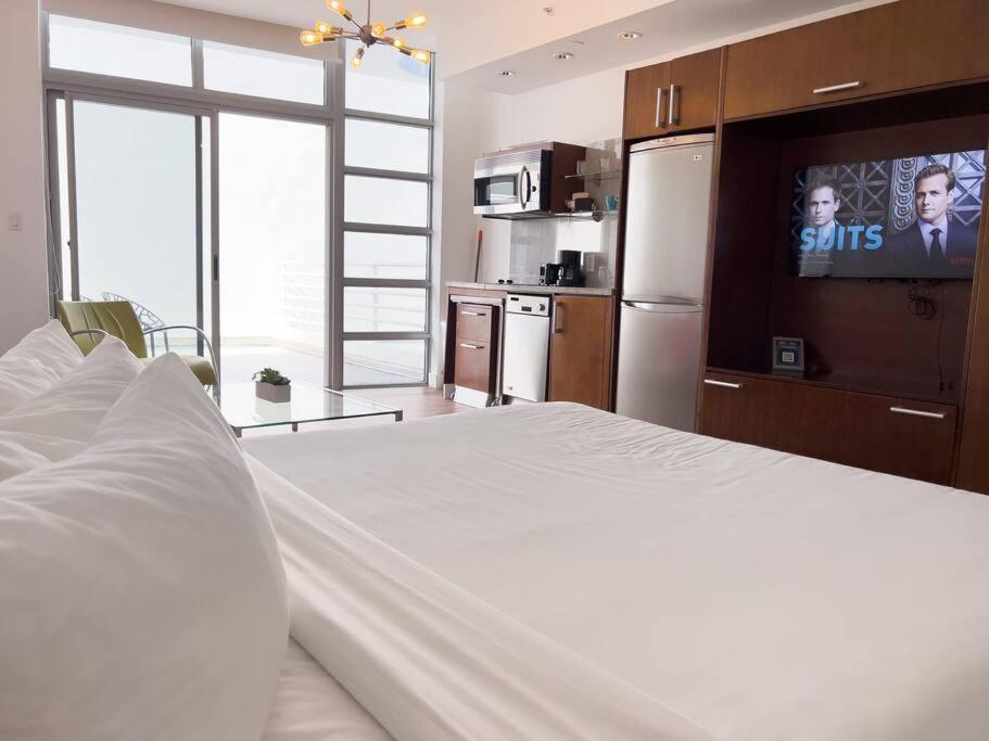 Rooftop-Pool King Bed Suite On Ocean Dr C305 Miami Beach Exterior photo